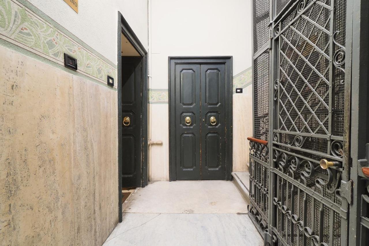 Unique Duomo Luxury Property Milan Exterior photo