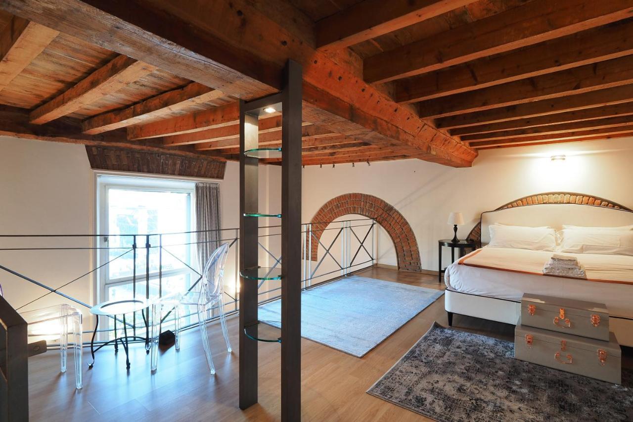 Unique Duomo Luxury Property Milan Exterior photo